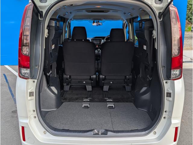 ノア ハイブリッドG 純正7インチナビ・フルセグ・Bluetooth・DVD再生・バックモニター・シートヒーター・両側電動スライドドア・置くだけ充電・クルーズコントロール・ETC・ドライブレコーダー(31枚目)