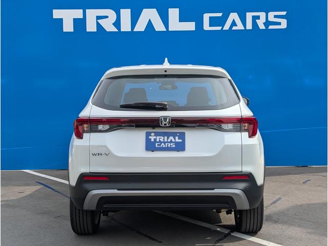 ＷＲ－Ｖ Ｚ　純正９インチナビ・フルセグ・Ｂｌｕｅｔｏｏｔｈ・バックモニター・ホンダセンシング・クルーズコントロール・ＥＴＣ・ＬＥＤヘッドライト・純正アルミ・ハーフレザーシート（10枚目）