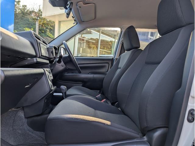 プロボックス ハイブリッドＦ　純正ナビ・フルセグ・Ｂｌｕｅｔｏｏｔｈ・ＤＶＤ再生・バックモニター・トヨタセーフティー・１００Ｖコンセント・ドライブレコーダー・ＥＴＣ・ＵＳＢソケット・キーレス・禁煙車（14枚目）