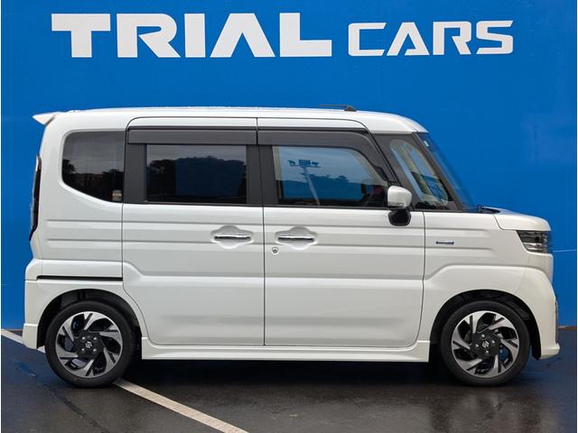 スペーシアカスタム 　９インチナビ・バックカメラ・コーナーセンサー・ＤＶＤ再生・ＢＬＵＥＴＯＯＴＨ対応・ドライブレコーダー・ステアリングヒーター・シートヒーター・ＬＥＤヘッドライト・リヤサーキュレーター・両側電動スライド（8枚目）