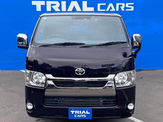 ハイエースバン スーパーＧＬ　ダークプライムＩＩ　社外９インチナビ・フルセグ・Ｂｌｕｅｔｏｏｔｈ・ＤＶＤ再生・バックモニター・両側電動スライドドア・トヨタセーフティー・ハーフレザーシート・ドライブレコーダー・ＥＴＣ２．０・ベッドキット・禁煙車（2枚目）