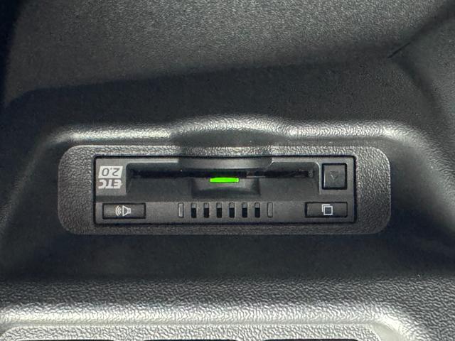 ハイエースバン スーパーＧＬ　ダークプライムＩＩ　社外９インチナビ・フルセグ・Ｂｌｕｅｔｏｏｔｈ・ＤＶＤ再生・バックモニター・両側電動スライドドア・トヨタセーフティー・ハーフレザーシート・ドライブレコーダー・ＥＴＣ２．０・ベッドキット・禁煙車（23枚目）