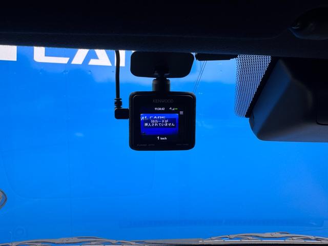 ハイエースバン スーパーＧＬ　ダークプライムＩＩ　社外９インチナビ・フルセグ・Ｂｌｕｅｔｏｏｔｈ・ＤＶＤ再生・バックモニター・両側電動スライドドア・トヨタセーフティー・ハーフレザーシート・ドライブレコーダー・ＥＴＣ２．０・ベッドキット・禁煙車（24枚目）