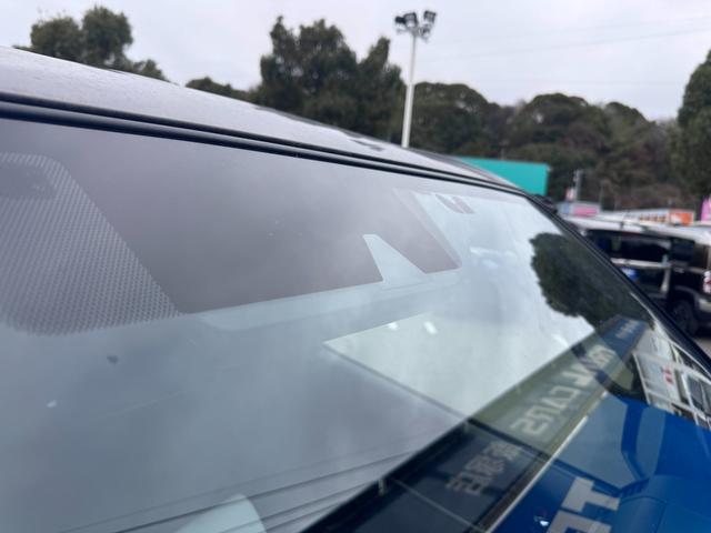 ハイエースバン スーパーＧＬ　ダークプライムＩＩ　社外９インチナビ・フルセグ・Ｂｌｕｅｔｏｏｔｈ・ＤＶＤ再生・バックモニター・両側電動スライドドア・トヨタセーフティー・ハーフレザーシート・ドライブレコーダー・ＥＴＣ２．０・ベッドキット・禁煙車（25枚目）