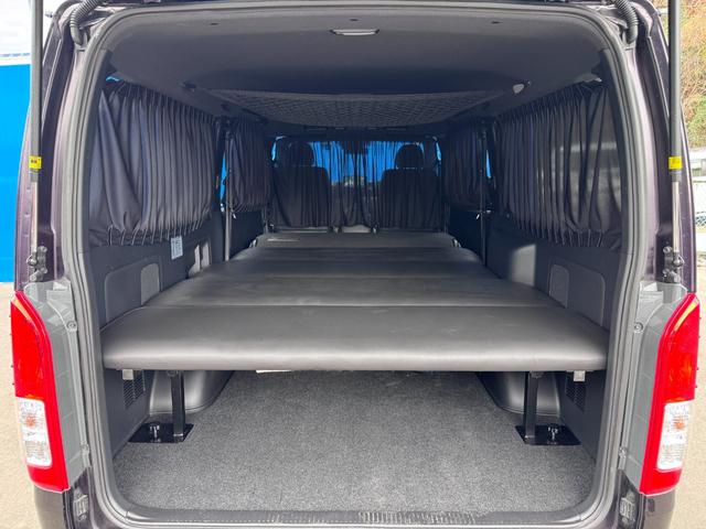 ハイエースバン スーパーＧＬ　ダークプライムＩＩ　社外９インチナビ・フルセグ・Ｂｌｕｅｔｏｏｔｈ・ＤＶＤ再生・バックモニター・両側電動スライドドア・トヨタセーフティー・ハーフレザーシート・ドライブレコーダー・ＥＴＣ２．０・ベッドキット・禁煙車（33枚目）