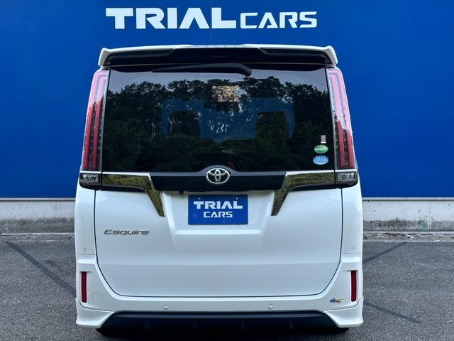 エスクァイア Ｇｉ　プレミアムパッケージ　ブラックテーラード　盗難防止システム　スマキー　エアロ　ＬＥＤライト　キーフリー　オートクルーズコントロール　ドライブレコーダー　禁煙　シートヒーター　ナビＴＶ　ＥＴＣ（10枚目）