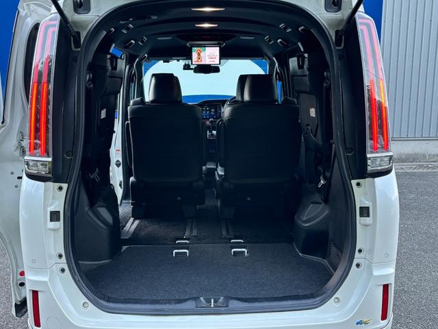 エスクァイア Ｇｉ　プレミアムパッケージ　ブラックテーラード　盗難防止システム　スマキー　エアロ　ＬＥＤライト　キーフリー　オートクルーズコントロール　ドライブレコーダー　禁煙　シートヒーター　ナビＴＶ　ＥＴＣ（42枚目）