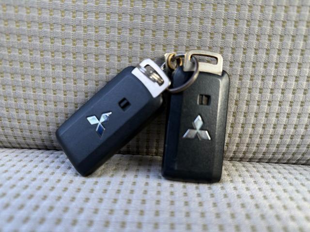 ミラージュ １．２Ｇ　社外ナビ・ワンセグＴＶ・ＣＤ・純正アルミ・スマートキー・オートエアコン・プッシュスタート・電動格納ミラー・ＥＴＣ・アイドリングストップ（27枚目）