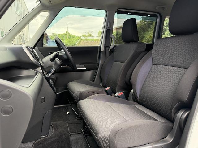 助手席もゆったり座れます