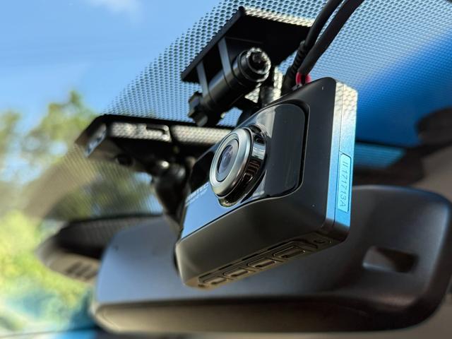 ドライブレコーダー付なので万が一の時も安心して頂けます。
