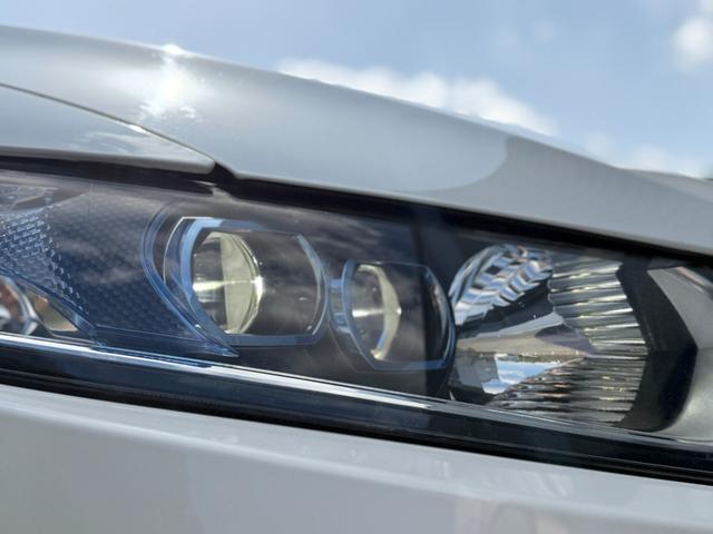 スタイリッシュなＬＥＤヘッドライト