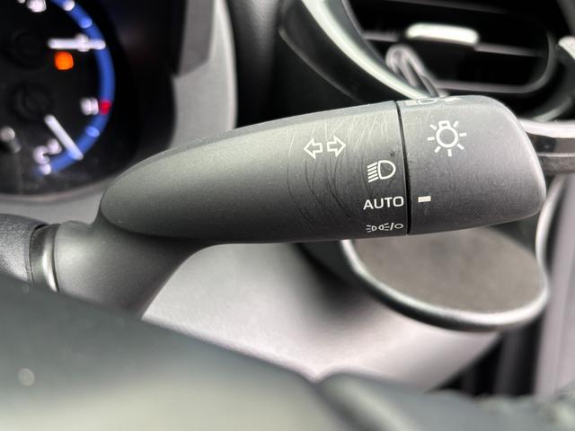 �y�I�[�g���C�g�z�ԊO�̈Â����@�m���āA�����I�Ƀw�b�h���C�g��_�����Ă���܂���g���l���𑖍s����ۂɂ��A�����I�ɓ_�����Ă���ĕ֗��ȑ����̂P�ł���