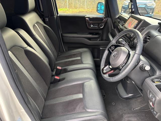 Ｎ－ＢＯＸカスタム Ｌターボ　スタイル＋ブラック　純正ナビ・フルセグＴＶ・Ｂｌｕｅｔｏｏｔｈ・Ｒカメラ・両側電動スライドドア・純正アルミ・ハーフレザー・スマートキー・衝突軽減ブレーキ（12枚目）