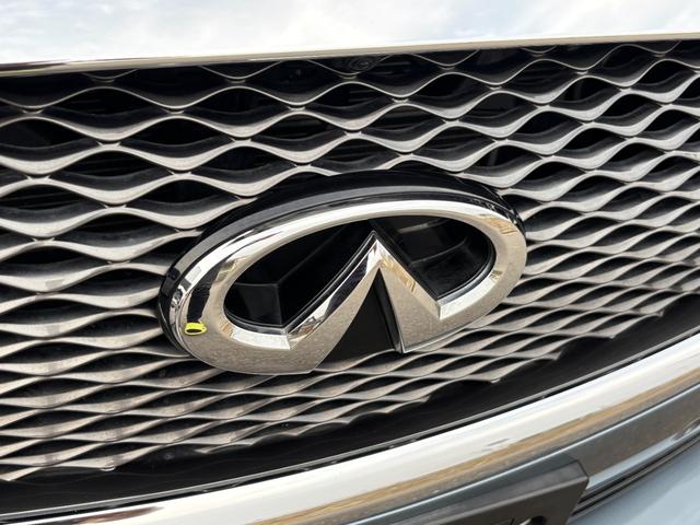 スカイライン ３５０ＧＴ　ハイブリッド　タイプＰ　ワンオーナー　禁煙車　ベージュレザーシート　コネクトナビＴＶ　アラウンドビューモニター　レーダークルーズ　レーンキープ　シートヒーター　ビルトインＥＴＣ　ドライブレコーダー　純正１７ＡＷ　ＬＥＤライト（22枚目）