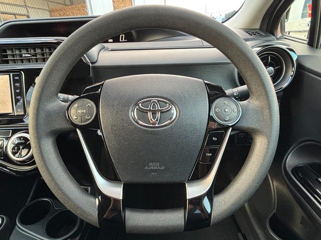 アクア Ｓスタイルブラック　禁煙車　後期型　セーフティセンス　純正ＳＤナビ　フルセグ　バックモニター　前後ドラレコ　ＬＥＤヘッドライト　フォグランプ　レーンディパーチャーアラート　プリクラッシュセーフティ　ＥＴＣ　アームレスト（3枚目）