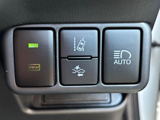 アクア Ｓスタイルブラック　禁煙車　後期型　セーフティセンス　純正ＳＤナビ　フルセグ　バックモニター　前後ドラレコ　ＬＥＤヘッドライト　フォグランプ　レーンディパーチャーアラート　プリクラッシュセーフティ　ＥＴＣ　アームレスト（6枚目）