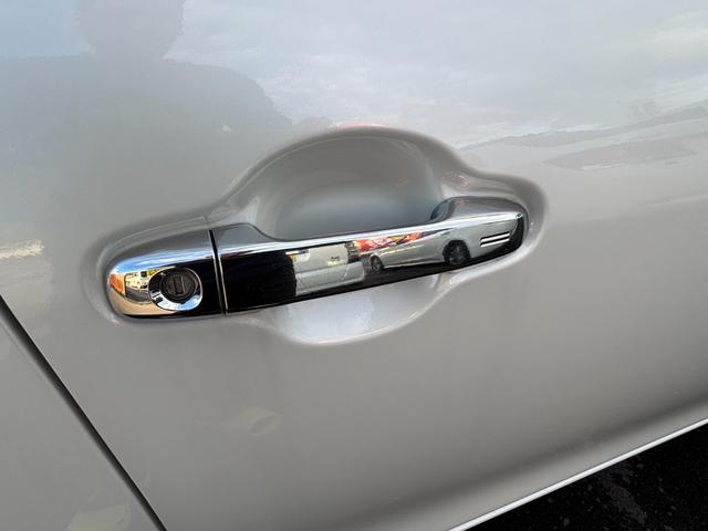 アクア Ｓスタイルブラック　禁煙車　後期型　セーフティセンス　純正ＳＤナビ　フルセグ　バックモニター　前後ドラレコ　ＬＥＤヘッドライト　フォグランプ　レーンディパーチャーアラート　プリクラッシュセーフティ　ＥＴＣ　アームレスト（32枚目）