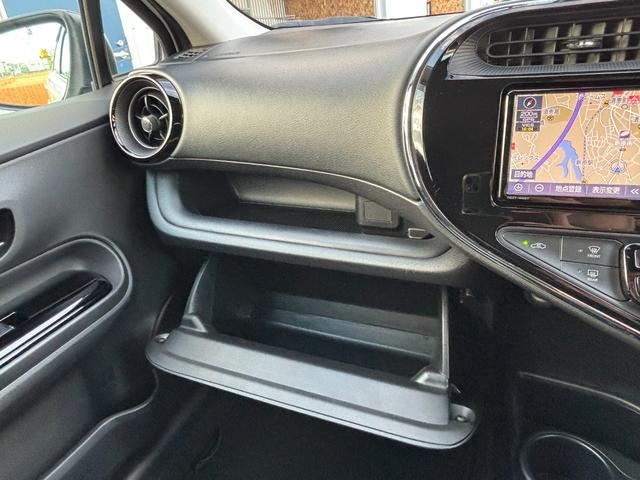 アクア Ｓスタイルブラック　禁煙車　後期型　セーフティセンス　純正ＳＤナビ　フルセグ　バックモニター　前後ドラレコ　ＬＥＤヘッドライト　フォグランプ　レーンディパーチャーアラート　プリクラッシュセーフティ　ＥＴＣ　アームレスト（43枚目）