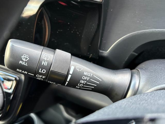 アクア Ｓスタイルブラック　禁煙車　後期型　セーフティセンス　純正ＳＤナビ　フルセグ　バックモニター　前後ドラレコ　ＬＥＤヘッドライト　フォグランプ　レーンディパーチャーアラート　プリクラッシュセーフティ　ＥＴＣ　アームレスト（55枚目）