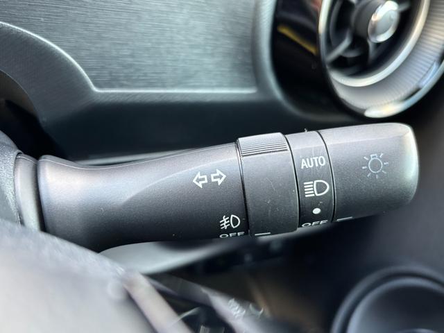 アクア Ｓスタイルブラック　禁煙車　後期型　セーフティセンス　純正ＳＤナビ　フルセグ　バックモニター　前後ドラレコ　ＬＥＤヘッドライト　フォグランプ　レーンディパーチャーアラート　プリクラッシュセーフティ　ＥＴＣ　アームレスト（56枚目）