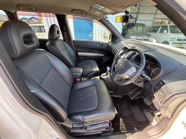 エクストレイル ２０Ｘ　後期型　禁煙車　純正ＳＤナビ　フルセグＴＶ　バックカメラ　Ｂｌｕｅｔｏｏｔｈオーディオ　ＨＩＤヘッドライト　ＬＥＤフォグ　全席シートヒーター　純正１７ＡＷ　前後ドライブレコーダー　ビルトインＥＴＣ（13枚目）