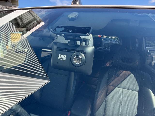 エクストレイル ２０Ｘ　後期型　禁煙車　純正ＳＤナビ　フルセグＴＶ　バックカメラ　Ｂｌｕｅｔｏｏｔｈオーディオ　ＨＩＤヘッドライト　ＬＥＤフォグ　全席シートヒーター　純正１７ＡＷ　前後ドライブレコーダー　ビルトインＥＴＣ（56枚目）