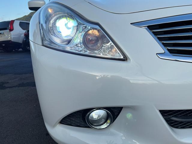 スカイライン 250GT 禁煙車 ハーフレザーシート 純正HDDナビ フルセグTV Bluetoothオーディオ 前席パワーシート バックカメラ サイドカメラ HIDヘッドライト LEDフォグ 純正17AW ビルトインETC(19枚目)