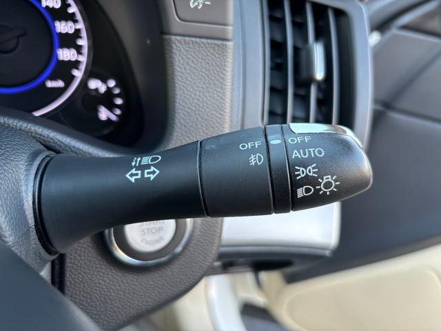 スカイライン 250GT 禁煙車 ハーフレザーシート 純正HDDナビ フルセグTV Bluetoothオーディオ 前席パワーシート バックカメラ サイドカメラ HIDヘッドライト LEDフォグ 純正17AW ビルトインETC(40枚目)