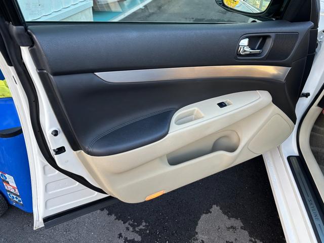 スカイライン 250GT 禁煙車 ハーフレザーシート 純正HDDナビ フルセグTV Bluetoothオーディオ 前席パワーシート バックカメラ サイドカメラ HIDヘッドライト LEDフォグ 純正17AW ビルトインETC(43枚目)