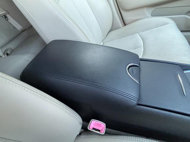 スカイライン 250GT 禁煙車 ハーフレザーシート 純正HDDナビ フルセグTV Bluetoothオーディオ 前席パワーシート バックカメラ サイドカメラ HIDヘッドライト LEDフォグ 純正17AW ビルトインETC(46枚目)