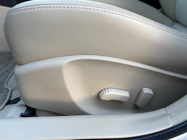 スカイライン 250GT 禁煙車 ハーフレザーシート 純正HDDナビ フルセグTV Bluetoothオーディオ 前席パワーシート バックカメラ サイドカメラ HIDヘッドライト LEDフォグ 純正17AW ビルトインETC(48枚目)