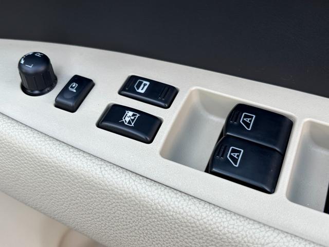 スカイライン 250GT 禁煙車 ハーフレザーシート 純正HDDナビ フルセグTV Bluetoothオーディオ 前席パワーシート バックカメラ サイドカメラ HIDヘッドライト LEDフォグ 純正17AW ビルトインETC(53枚目)