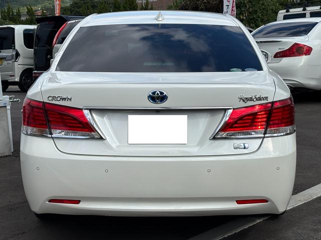 クラウンハイブリッド ロイヤルサルーン　禁煙車　本革シート　前席ヒーター＆エアシート　ウッドコンビハンドル　レーダークルーズ　レーンアシスト　プリクラッシュ　純正ＳＤナビ　バックモニター　前後ドライブレコーダー　ＥＴＣ２．０　純正１７ＡＷ（24枚目）