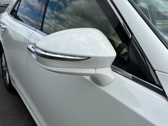 クラウンハイブリッド ロイヤルサルーン　禁煙車　本革シート　前席ヒーター＆エアシート　ウッドコンビハンドル　レーダークルーズ　レーンアシスト　プリクラッシュ　純正ＳＤナビ　バックモニター　前後ドライブレコーダー　ＥＴＣ２．０　純正１７ＡＷ（29枚目）