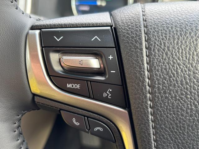 クラウンハイブリッド ロイヤルサルーン　禁煙車　本革シート　前席ヒーター＆エアシート　ウッドコンビハンドル　レーダークルーズ　レーンアシスト　プリクラッシュ　純正ＳＤナビ　バックモニター　前後ドライブレコーダー　ＥＴＣ２．０　純正１７ＡＷ（41枚目）