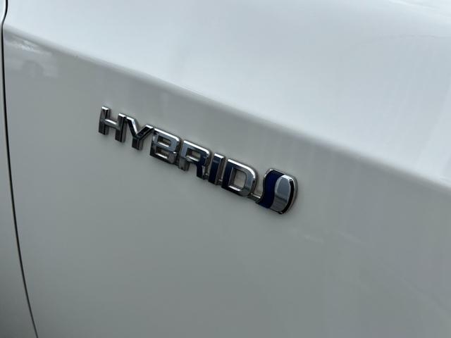 クラウンハイブリッド ロイヤルサルーン　禁煙車　本革シート　前席ヒーター＆エアシート　ウッドコンビハンドル　レーダークルーズ　レーンアシスト　プリクラッシュ　純正ＳＤナビ　バックモニター　前後ドライブレコーダー　ＥＴＣ２．０　純正１７ＡＷ（67枚目）