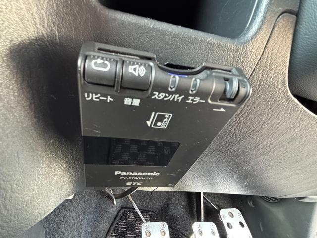 ジムニー ＸＧ　禁煙車　５速マニュアル　社外１６インチアルミ　社外マフラー　社外フロントグリル　ＣＤデッキ　キーレス　ＥＴＣ　マットガード　背面タイヤカバー　ハロゲンヘッドライト　フォグランプ　マニュアルエアコン（10枚目）