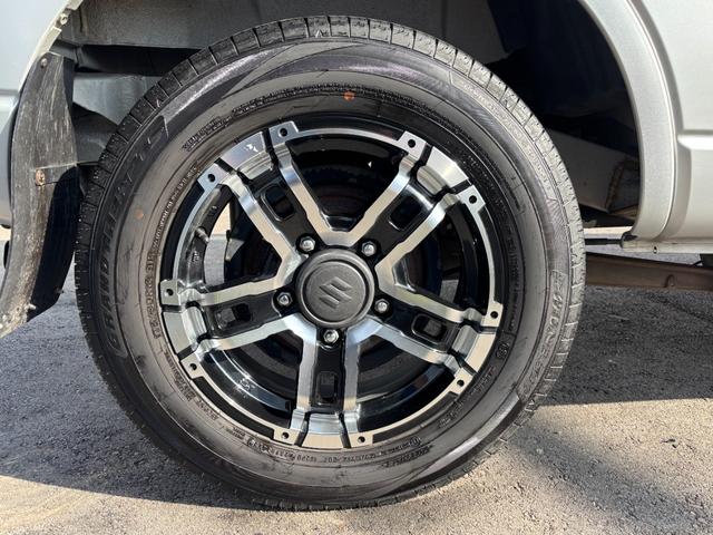 ジムニー ＸＧ　禁煙車　５速マニュアル　社外１６インチアルミ　社外マフラー　社外フロントグリル　ＣＤデッキ　キーレス　ＥＴＣ　マットガード　背面タイヤカバー　ハロゲンヘッドライト　フォグランプ　マニュアルエアコン（32枚目）