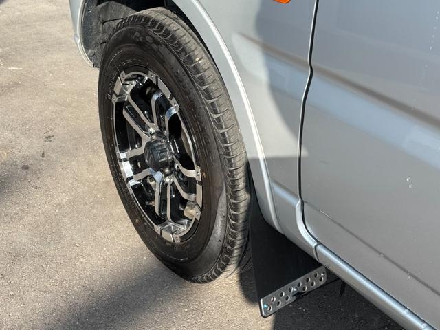 ジムニー ＸＧ　禁煙車　５速マニュアル　社外１６インチアルミ　社外マフラー　社外フロントグリル　ＣＤデッキ　キーレス　ＥＴＣ　マットガード　背面タイヤカバー　ハロゲンヘッドライト　フォグランプ　マニュアルエアコン（34枚目）