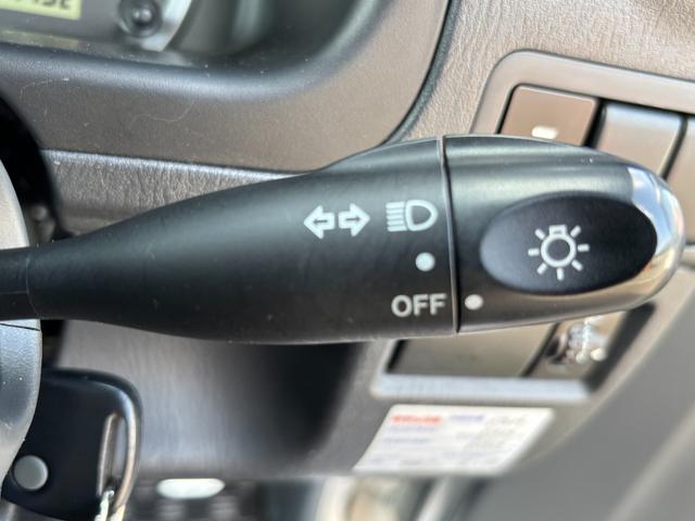 ジムニー ＸＧ　禁煙車　５速マニュアル　社外１６インチアルミ　社外マフラー　社外フロントグリル　ＣＤデッキ　キーレス　ＥＴＣ　マットガード　背面タイヤカバー　ハロゲンヘッドライト　フォグランプ　マニュアルエアコン（45枚目）