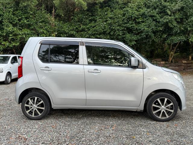 ワゴンR FX 社外14アルミホイール キーレス オートエアコン 電動格納ミラー ベンチシート アイドリングストップ 運転席エアバック 助手席エアバック パワーステアリング パワーウィンドウ 修復歴無し 車検整備付き(8枚目)