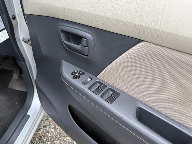 ワゴンR FX 社外14アルミホイール キーレス オートエアコン 電動格納ミラー ベンチシート アイドリングストップ 運転席エアバック 助手席エアバック パワーステアリング パワーウィンドウ 修復歴無し 車検整備付き(34枚目)