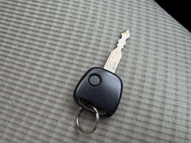 ワゴンR FX 社外14アルミホイール キーレス オートエアコン 電動格納ミラー ベンチシート アイドリングストップ 運転席エアバック 助手席エアバック パワーステアリング パワーウィンドウ 修復歴無し 車検整備付き(43枚目)