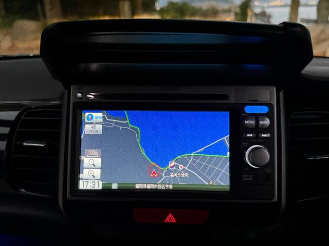 Ｎ－ＢＯＸカスタム Ｇ　ＳＳパッケージ　ＳＤナビ　ワンセグテレビ　バックカメラ　両側パワースライドドア　スマートキー　ＨＩＤヘッドライト　純正アルミ　ウィンカーミラー　電動格納ミラー　オートライト　ＵＳＢ接続可能（4枚目）