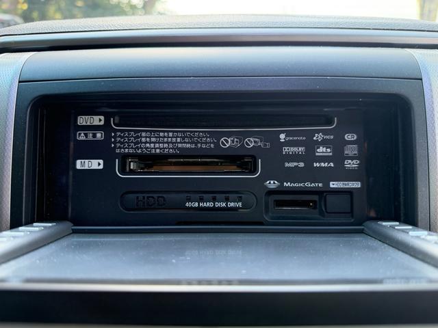 ヴェルファイア ２．４Ｚ　ＨＤＤナビ　バックカメラ　両側パワースライドドア　スマートキー　ＨＩＤヘッドライト　純正アルミ　ローダウン　革調シートカバー　クリアランスソナー　Ｗエアコン　電動格納ミラー　スペアキーあり　車検整備付（6枚目）