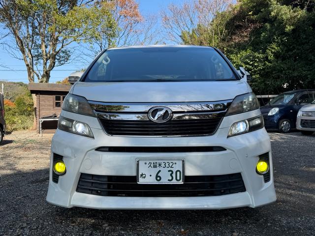 ヴェルファイア ２．４Ｚ　ＨＤＤナビ　バックカメラ　両側パワースライドドア　スマートキー　ＨＩＤヘッドライト　純正アルミ　ローダウン　革調シートカバー　クリアランスソナー　Ｗエアコン　電動格納ミラー　スペアキーあり　車検整備付（16枚目）