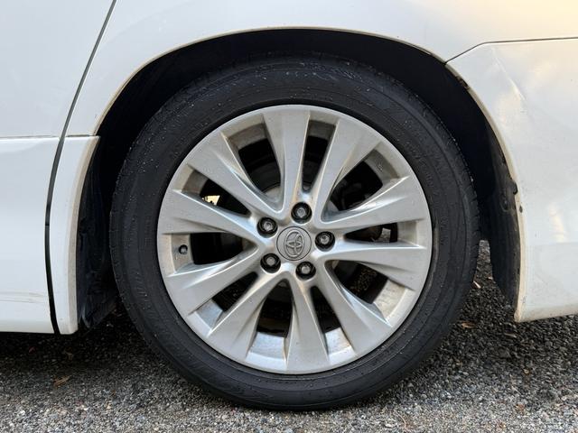 ヴェルファイア ２．４Ｚ　ＨＤＤナビ　バックカメラ　両側パワースライドドア　スマートキー　ＨＩＤヘッドライト　純正アルミ　ローダウン　革調シートカバー　クリアランスソナー　Ｗエアコン　電動格納ミラー　スペアキーあり　車検整備付（22枚目）