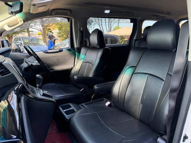 ヴェルファイア ２．４Ｚ　ＨＤＤナビ　バックカメラ　両側パワースライドドア　スマートキー　ＨＩＤヘッドライト　純正アルミ　ローダウン　革調シートカバー　クリアランスソナー　Ｗエアコン　電動格納ミラー　スペアキーあり　車検整備付（29枚目）