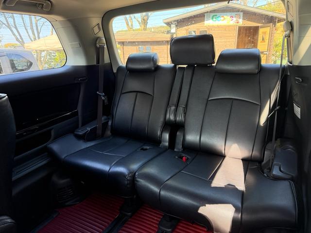 ヴェルファイア ２．４Ｚ　ＨＤＤナビ　バックカメラ　両側パワースライドドア　スマートキー　ＨＩＤヘッドライト　純正アルミ　ローダウン　革調シートカバー　クリアランスソナー　Ｗエアコン　電動格納ミラー　スペアキーあり　車検整備付（34枚目）