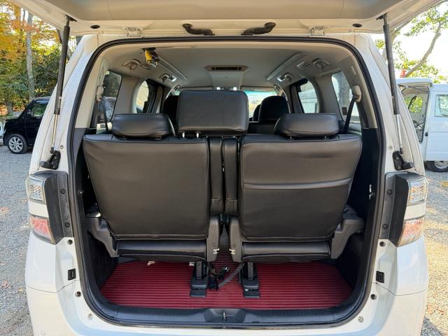 ヴェルファイア ２．４Ｚ　ＨＤＤナビ　バックカメラ　両側パワースライドドア　スマートキー　ＨＩＤヘッドライト　純正アルミ　ローダウン　革調シートカバー　クリアランスソナー　Ｗエアコン　電動格納ミラー　スペアキーあり　車検整備付（35枚目）